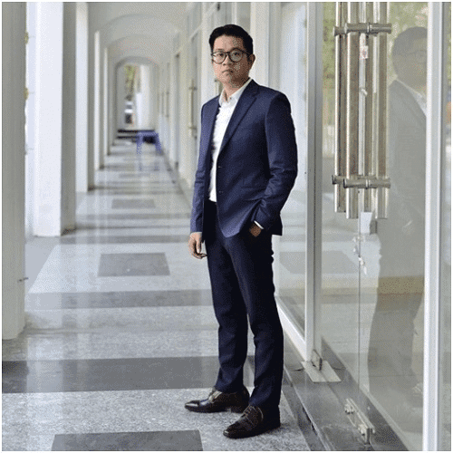 Thầy Ngọc Bách