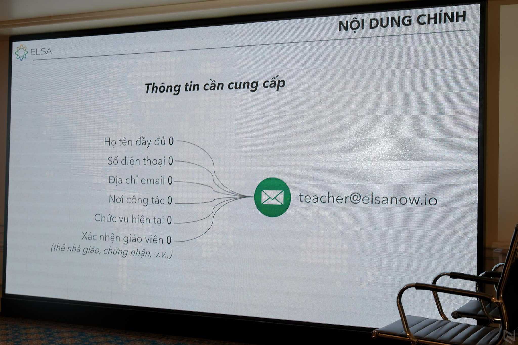 Elsa Speak Event congngheviet 1811094668